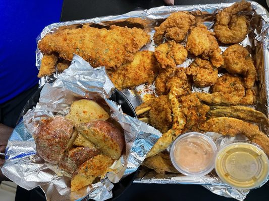 Geechie Garlic Crabs & Seafood by null