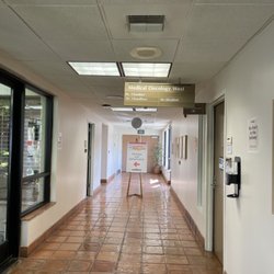 The Robert & Beverly Lewis Family Cancer Care Center