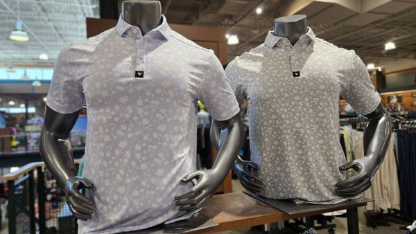 DICK'S Sporting Goods by null