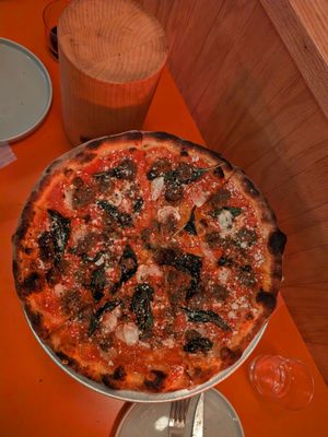 Cent's Pizza + Goods by null
