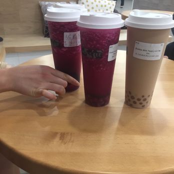 Moge Tee - Durham - Dragonfruit drinks and a bubble milk tea - Bubble Tea Near Me - Durham, North Carolina