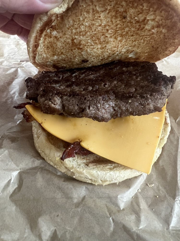 BLUE MOUNTAIN SERVICE PLAZA Updated June 2024 41 Photos & 29