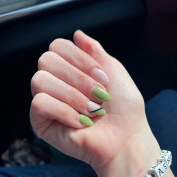 LT Nails - Nail Salons Near Me - Salem, Oregon
