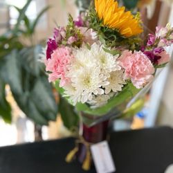UniversaCare - Flowers for our lovely clients. #OneStepFurther #Personalization #Care