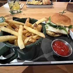 Old Yale Brewing - Hot honey crispy chicken