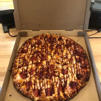 Hambone's Pizza - BBQ chicken pepperoni xl - Pizza Near Me - Laramie, Wyoming