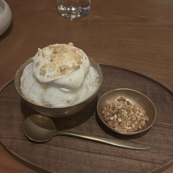 Oiji Mi - chamoe bingsu - Korean Near Me - New York, New York