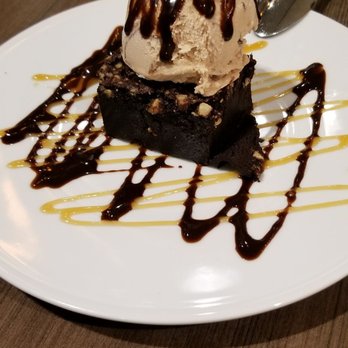 Valle Eatery & Bar - Hazelnut brownie a la mode! - Bars Near Me - Lompoc, California Valle Eatery & Bar - Hazelnut brownie a la mode! - Bars Near Me - Lompoc, California