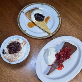 Fet-Fisk - Chocolate mousse cake, rice pudding, caraway butter cake - Desserts Near Me - Pittsburgh, Pennsylvania