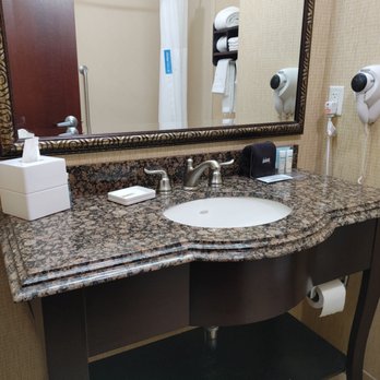 Hampton Inn & Suites Boerne - Very nice vanity in bathroom - Hotels Near Me - Boerne, Texas Hampton Inn & Suites Boerne - Very nice vanity in bathroom - Hotels Near Me - Boerne, Texas