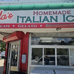 Bella’s Ices & Ice Cream