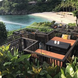 Solana Bar - Solana overlooking the beach from the cabanas