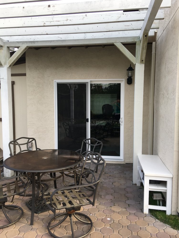 Slide of Clean Builders and Deluxe Windows