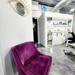 Eye Desire Eye Care - Beautiful  interior