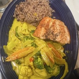 Fresh Grilled Salmon Veggie