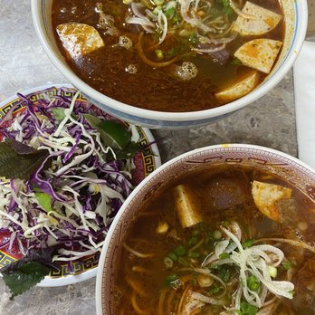 Bun Bo Hue Duc Chuong 3 - BBH medium (bottom) + BBH large size (top) - Vietnamese Near Me - Houston, Texas