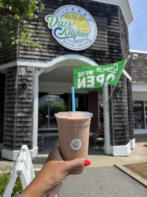 Viv's Kitchen & Juice Bar by null