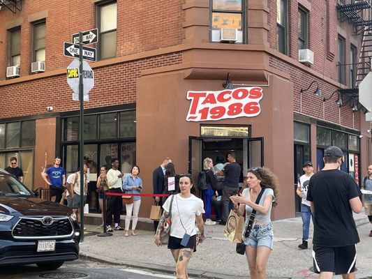 Tacos 1986 West Village by null
