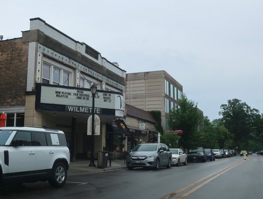 The Wilmette Theatre by null