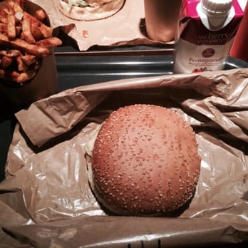 Big Fernand - Formule à 14€ : Burger "Big Fernand" + fernandines + jus de baies. Pas mal ! :) - Burgers Near Me - Lyon, 69