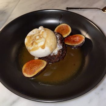 1928 Beacon Hill - Sticky Toffee Pudding - American Near Me - Boston, Massachusetts 1928 Beacon Hill - Sticky Toffee Pudding - American Near Me - Boston, Massachusetts