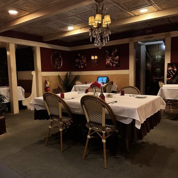 La Bourgogne - Interior - French Near Me - Kailua Kona, Hawaii La Bourgogne - Interior - French Near Me - Kailua Kona, Hawaii
