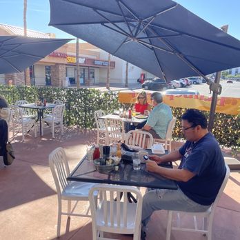Brunch Snob - Patio - Breakfast & Brunch Near Me - Phoenix, Arizona