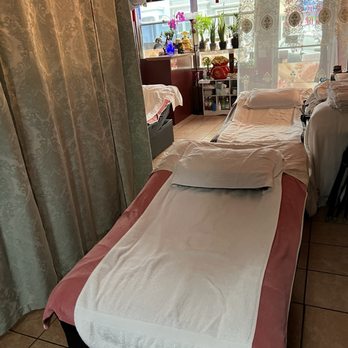 U Feet Massage - Very simple set up - Massage Near Me - San Francisco, California U Feet Massage - Very simple set up - Massage Near Me - San Francisco, California