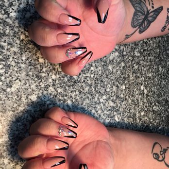 Lee Nails - Nail Salons Near Me - Carrboro, North Carolina