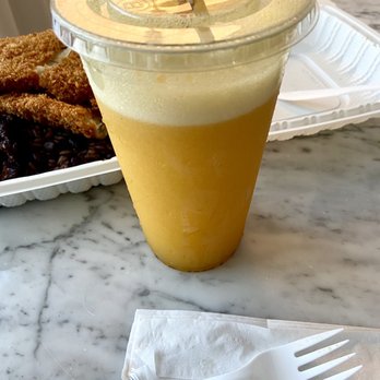 Las Olas Cafe - Passion fruit juice - Cuban Near Me - Miami Beach, Florida