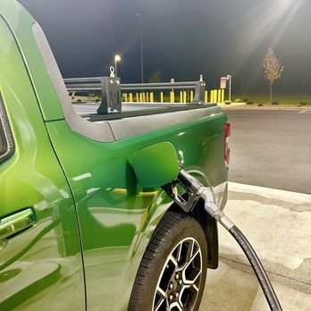 Love's Travel Stop - Gas Stations Near Me - Gretna, Florida