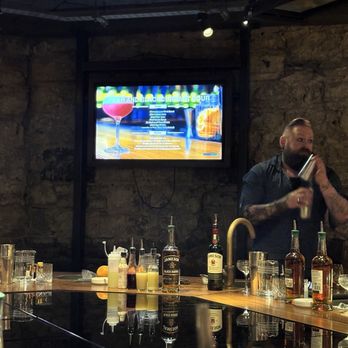 Jameson Distillery Bow St - Cairon strutting his mad skills! - Museums Near Me - Dublin, D