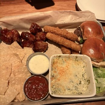 BJ's Restaurant & Brewhouse - Brewhouse Bites Sampler - New American Near Me - Valley Stream, New York