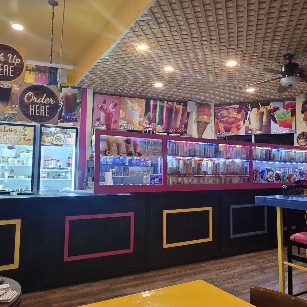 Vivan Los Vegans - Interior - Vegan Near Me - Linden, New Jersey Vivan Los Vegans - Interior - Vegan Near Me - Linden, New Jersey