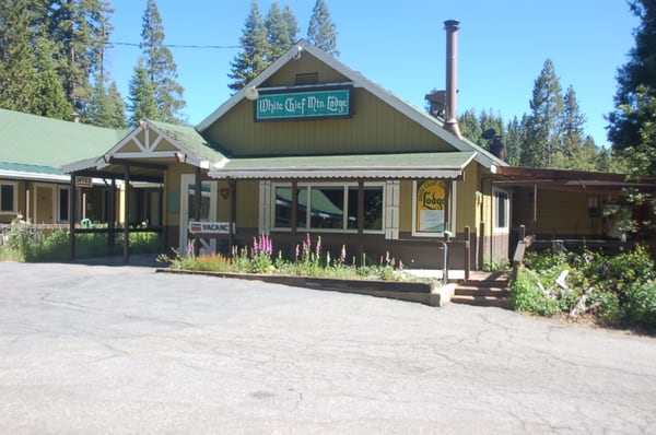White Chief Mountain Lodge by null