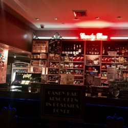 Hayden Orpheum Picture Palace - Wonderful snack bar and you can even have a glass of wine