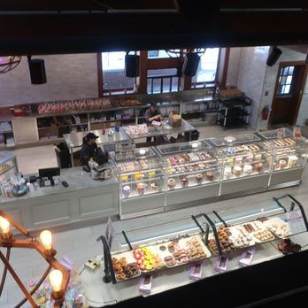 Deerfields Bakery - A view of their roomy retail space from the 2nd floor. - Bakeries Near Me - Buffalo Grove, Illinois