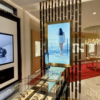 DSignage - Dual-Sided custom fabricated store divider - Graphic Design Near Me - Key Biscayne, Florida