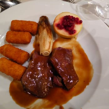 De Jachthoorn - Reefilet "Grand Veneur" met witlof, veenbessen en verse aardappelkroketten - Belgian Near Me - Kontich, VAN