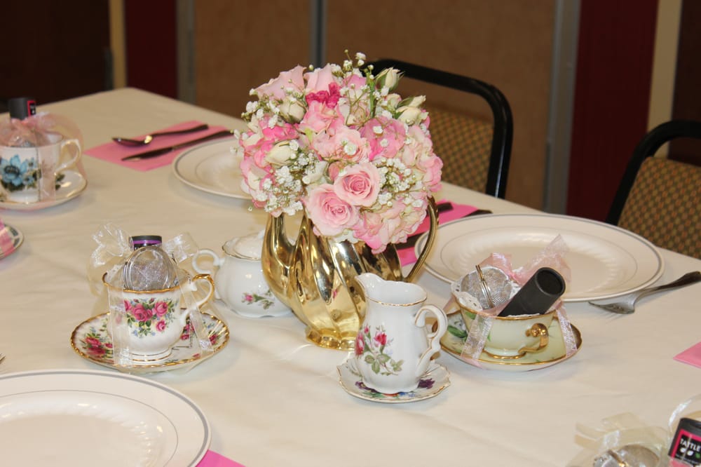 ME NOT FLOWERS & GIFTS Updated September 2024 634 W Veterans