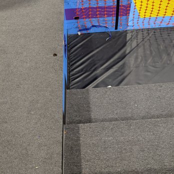 Altitude Trampoline Park - Lombard - Missing railings by stairs. - Trampoline Parks Near Me - Lombard, Illinois