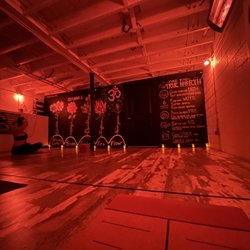 Ohmies Yoga Studio - Hot Yoga