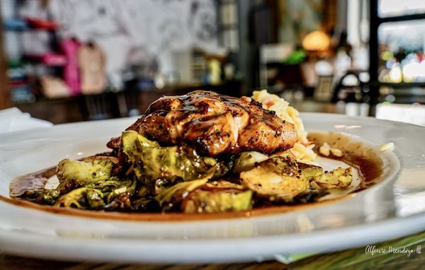 Oliver's Corner Bistro by null