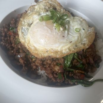 Aloha Mamacita - Pad Krapao (Thai Loco Moco) - Mexican Near Me - Honolulu, Hawaii