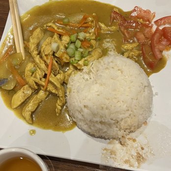 Miss Saigon Cafe - Curry chicken - Vietnamese Near Me - Hurst, Texas
