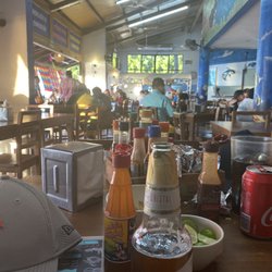 Mariscos Los Laureles - Inside