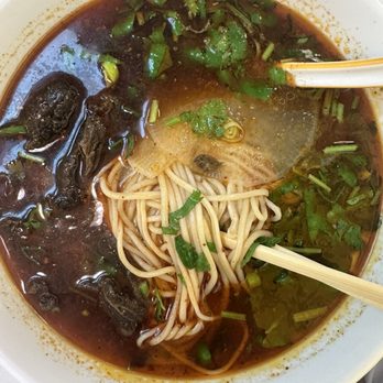 Walala Hand-Pulled Noodles - Hand-pulled Noodles with Spicy Sliced Beef Shank 麻辣牛肉原汤牛肉面 - Noodles Near Me - Orlando, Florida Walala Hand-Pulled Noodles - Hand-pulled Noodles with Spicy Sliced Beef Shank 麻辣牛肉原汤牛肉面 - Noodles Near Me - Orlando, Florida