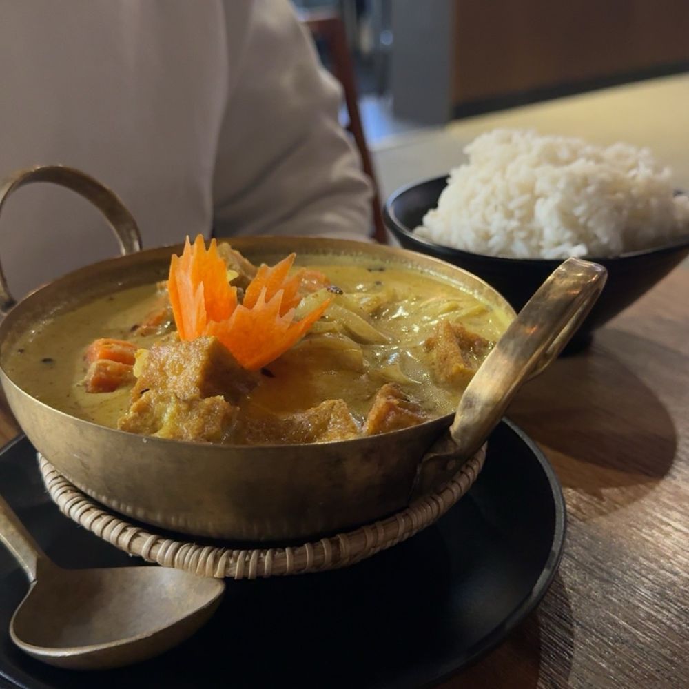 Thai Basil - Yellow Curry w/ tofu - Thai Near Me - Madison, Wisconsin Thai Basil - Yellow Curry w/ tofu - Thai Near Me - Madison, Wisconsin