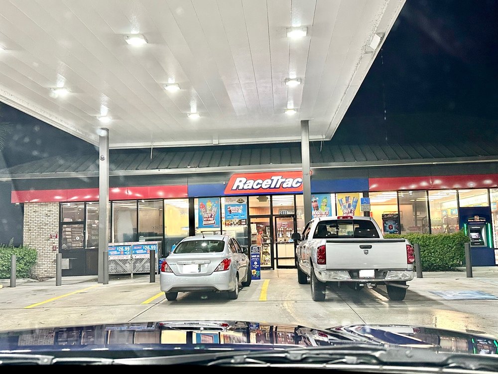 RACETRAC PETROLEUM 13 Photos & 15 Reviews 2855 SW 64th Ave, Davie, Florida Convenience