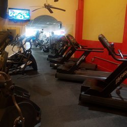 Power Zone Gym - Treadmill area